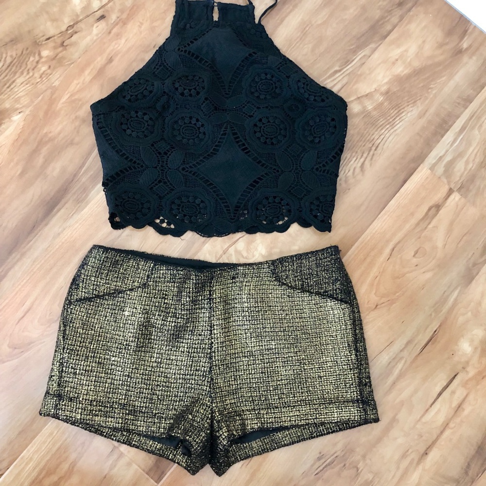 Yellow short with pockets